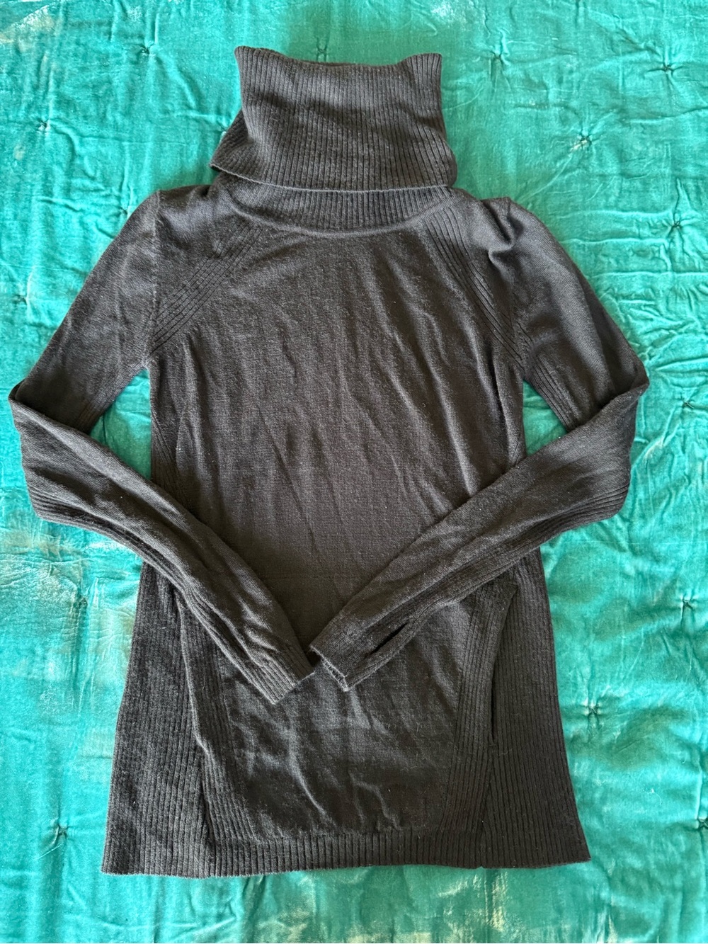 lululemon athletica Black Ribbed Cowl Neck Sweater tunic 100% merino wool